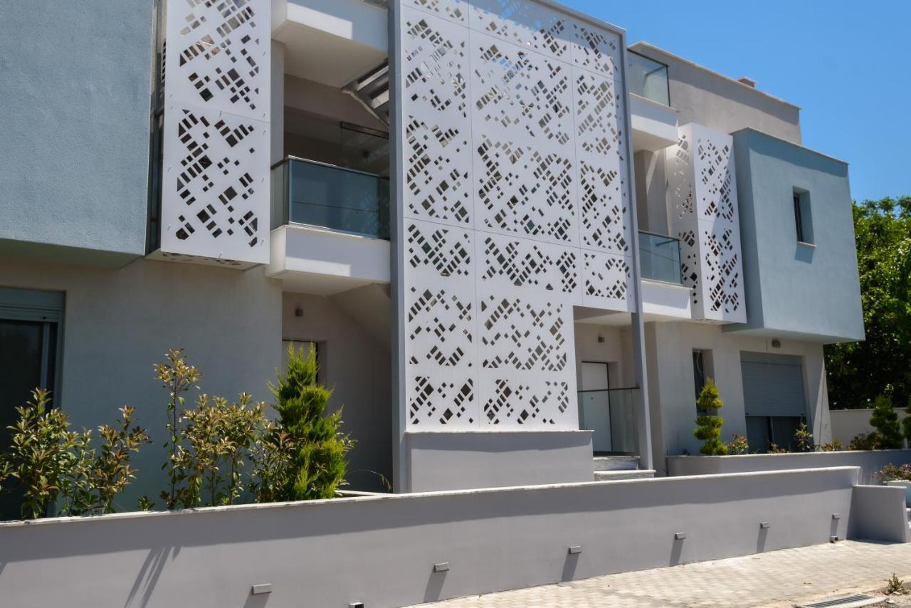 Itaka Familiy Apartments - Halkidiki Suites Com Никити Экстерьер фото